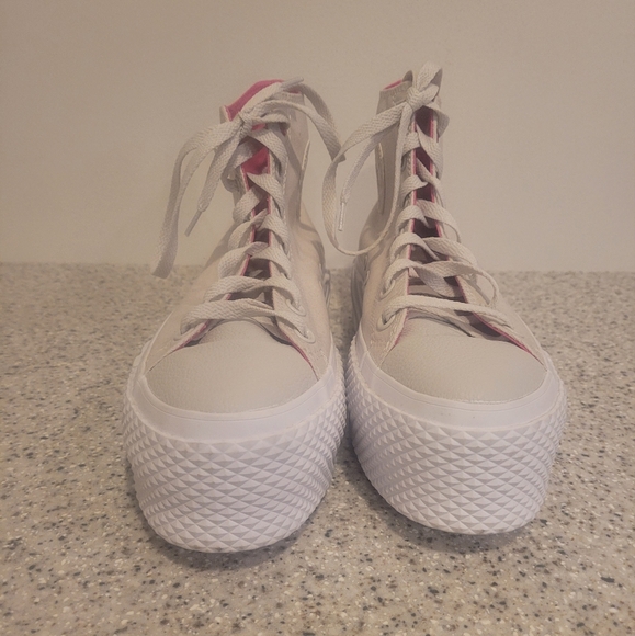 Converse sneakers sz9 - Picture 5 of 7